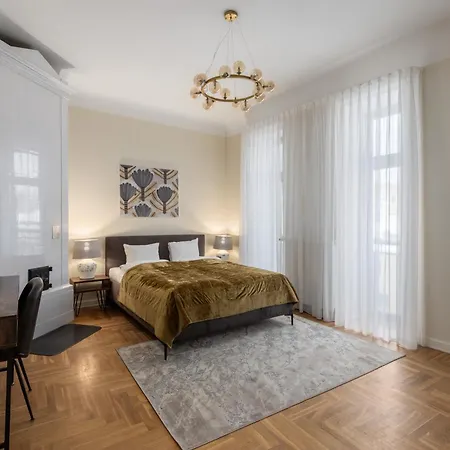 K1820 Family Apartment *